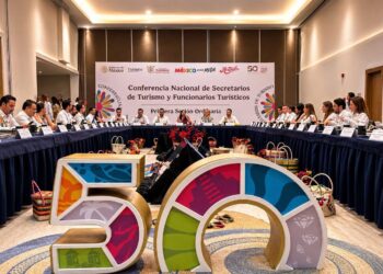 Va Secretaria de Turismo por más promoción, diversificación y conectividad