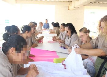 Concluyen cursos de capacitación laboral y psicología en el CEDES Altamira