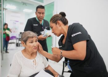 Entregan DIF Tamaulipas y Secretaría de Salud 420 auxiliares auditivos a población de 13 municipios