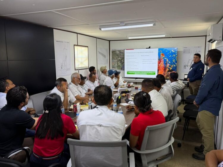 Sector pesquero y autoridades dialogan sobre proyecto energético en el golfo