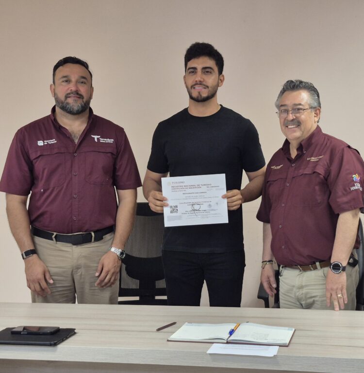 Reciben empresas de Tula distintivos «Punto Limpio»