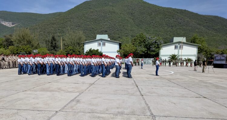 Rindieron protesta de Bandera 999 mujeres voluntarias y hombres del SMN en Tamaulipas