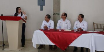 Productores pesqueros reciben orientación sobre programas de apoyo estatal