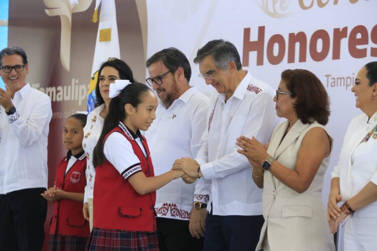 Trabajamos para que haya mejores escuelas y más oportunidades para todas y todos: Américo