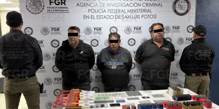 Asegura FGR miles de neumáticos, 90 vehículos, tractocamiones, leones, coyote y jaguar en SLP