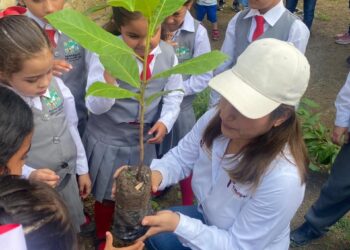 Llevan educación ambiental y cultura forestal a estudiantes de Antiguo Morelos