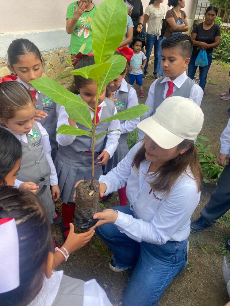Llevan educación ambiental y cultura forestal a estudiantes de Antiguo Morelos