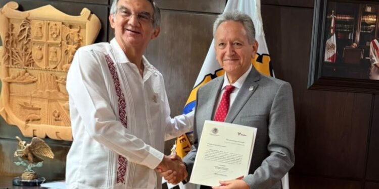 Designa gobernador Américo Villarreal Anaya a Ricardo Guerrero como nuevo secretario de Salud